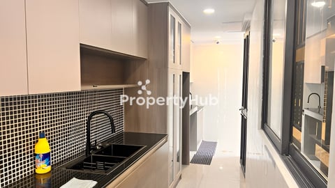 Chip Mong Land, Park Land Pochentong