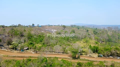 Hill top land Mondulkiri 10×30m