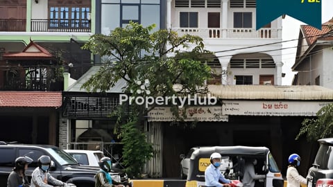 ផ្ទះ២ល្វែងសម្រាប់លក់នៅទល់មុខវិទ្យាល័យបឹងត្របែក