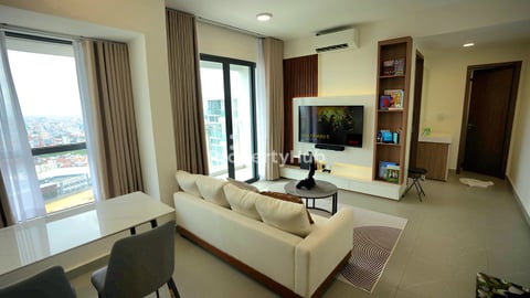 🌆 Sky-High Luxury: 51st Floor 1BR at Urban Village