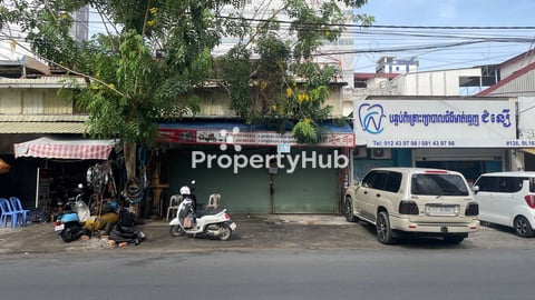 Exceptional Shophouse for Rent on Street 163