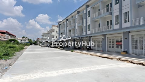 🏘 ផ្ទះល្វែង ក្នុងបុរី HP ជិតផ្សារបុរីលឹមឈាងហាក់ ត្រូវការលក់បន្ទាន់ខ្លាំង (កូដ៖ 