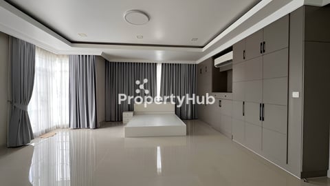 វីឡាឃ្វីនសម្រាប់ជួល 📍បុរីប៉េងហួត 60m  (សម្ភារៈពេញ)