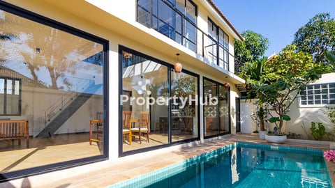 Private Villa with Swimming Pool  For Sale  in Svay Dankum Commune Siem Reap