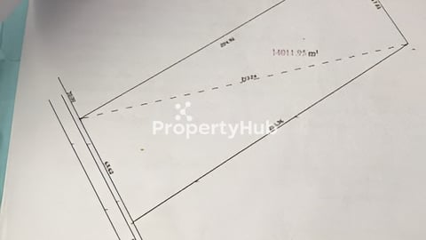 ដីផ្លូវក្រសួងដែនដី ជិតទំនប់កប់ស្រូវ