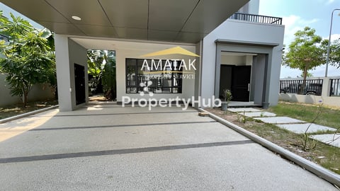 Villa queen A for sale or rent at borey chip mong 598