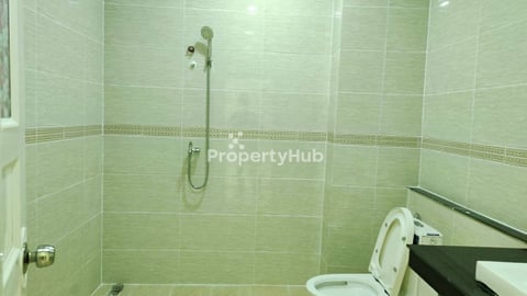 House for rent (good for living)