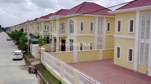 ផ្ទះវីឡាសាងសង់រួច100%