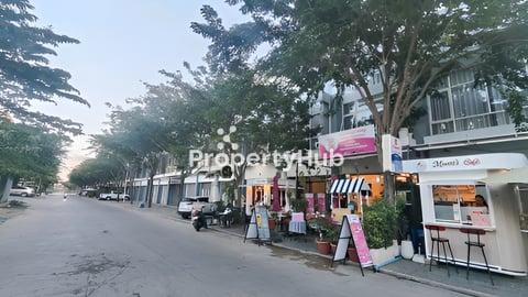 ផ្ទះអាជីវកម្ម ក្បែរផ្លូវធំ លក់បន្ទាន់ខ្លាំង