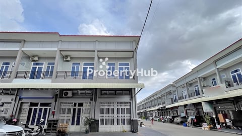 🏘 ផ្ទះល្វែង (កែង)​ ក្នុងបុរី ហុងឡាយទួលពង្រ ត្រូវការលក់បន្ទាន់ខ្លាំង ​