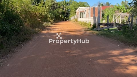 ដីលក់ក្រោមទីផ្សារ