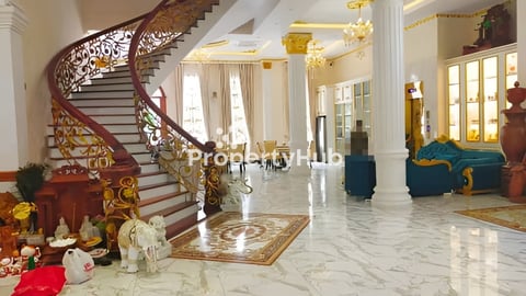 ភូមិគ្រឹះសែនស្រស់ស្អាតលក់បន្ទាន់!