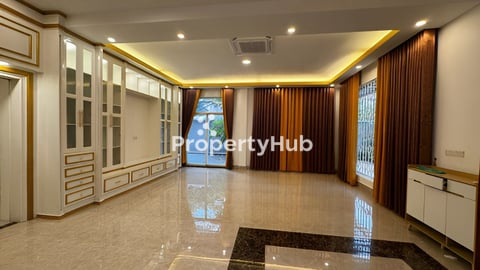 Corner King Villa for Rent in Borey Orkide The Royal