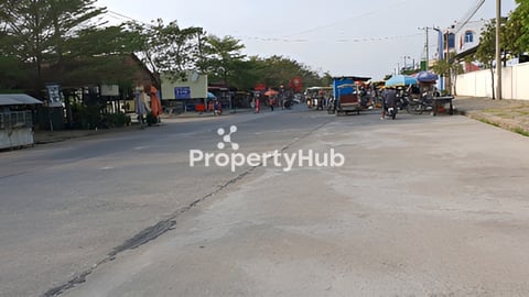 9×23កែងផ្លូវធំ តំលៃ80000ចុះ