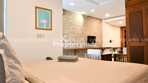 Spacious studio unit for rent at BKK1