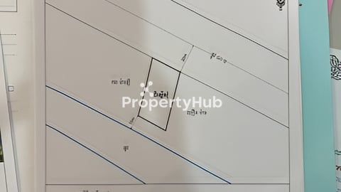 ដីភូមិអណ្តូងជីម៉ីន ឃំុកំពង់ក្រែង ស្រុកទឹកឈូ ខេត្តកំពត60000ផ្លូវកៅស៊ូទំហំ៤០ម(ប្លង