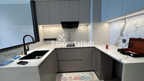 Nice condo at riverside