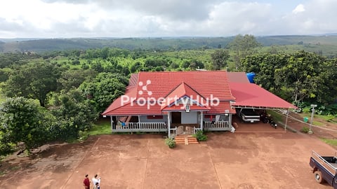 ទំហំដីចំការមាន 2កន្លែង 10ហាត់ ទុរ៉េន 500ដេីម និង 20ហាត់ ទុរ៉េន 1000ដេីម ( ម្ចាស់