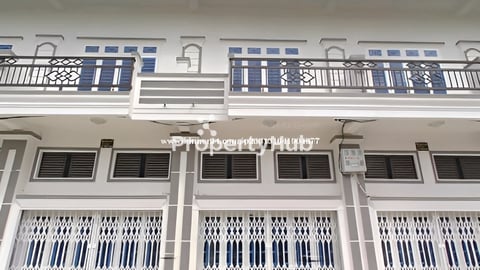 ផ្ទះលក់បន្ទាន់ ខាតដើម