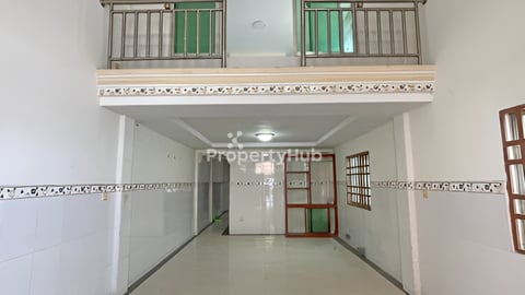 🏘 ផ្ទះល្វែង (កែង) នៅជិតផ្សារសទ្បា ត្រូវការលក់បន្ទាន់ខ្លាំង ​