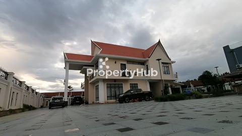 វីឡាបែបឯកជនភាពជួលលេីផ្លូវបេតុងរដ្ឋ​20ម៉ែត្រ