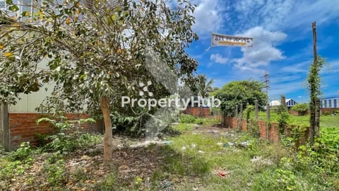 Plot Land for Sale in Chreav area