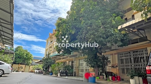 🏘 ផ្ទះល្វែង បុរី ប៉េងហួត វេងស្រេង ត្រូវការលក់បន្ទាន់ខ្លាំង​