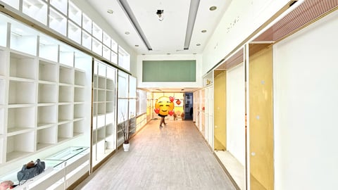 ✅ផ្ទះអាជីវកម្ម សម្រាប់ជួល នៅម្តុំសំណង់១២ ទួលគោក (Code: 00084