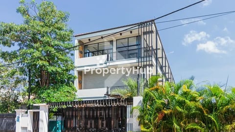 Apartment Building for Sale in Svay Dankum area