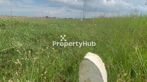 ជាប់នឹងផ្លូវ 30 ម៉ែត្រកែងនឹងផ្លូវ 14 ម៉ែត្រជាប្រភេទដីសម្រាប់ទិញធ្វើអាជីវកម្ម