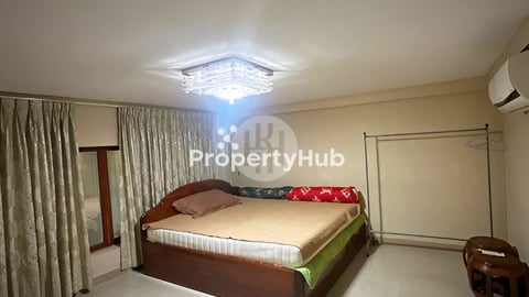 ផ្ទះសម្រាប់លក់នៅជិតផ្សារដីហុយ