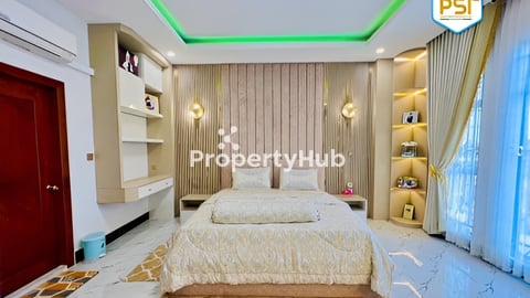 វីឡាទោលលក់បន្ទាន់ភ្លាមប្លង់រឹង