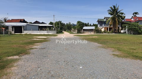 លក់ដីក្បែរផ្សារដើមអំពិល ឃុំព្រែករការ កណ្តាលស្ទឹង