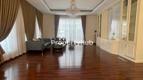 🏠វីឡាព្រីនសម្រាប់លក់ នៅក្នុងបុរីប៉េងហួត ដឹស្តាមេរ៉ាហ្គាដិន​ 50m