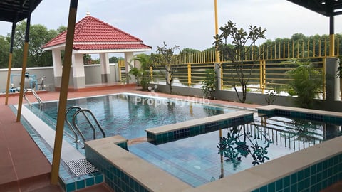 Pool villa for rent at stenghav
