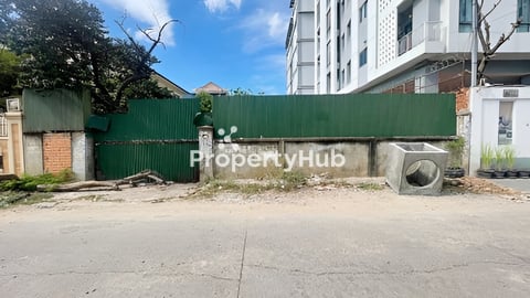 ដីសម្រាប់ជួល ទីតាំងល្អ សម្រាប់ធ្វើឃ្លាំងស្តុកអីវ៉ាន់ បើកតារាងបាល់ និងប្រកបអាជីវក