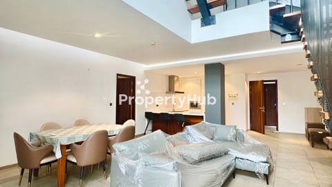 Three bedroom with Private Garden