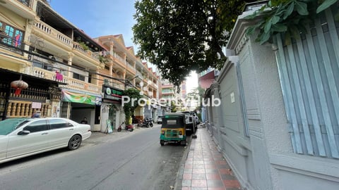Attractive  Corner Shophouse for Sale on Street 454 and 123