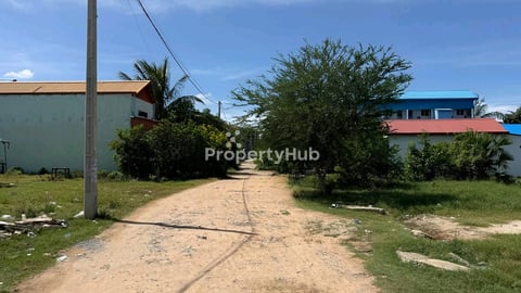 ដីលក់នៅក្រោយវត្តអរុណវត្តី