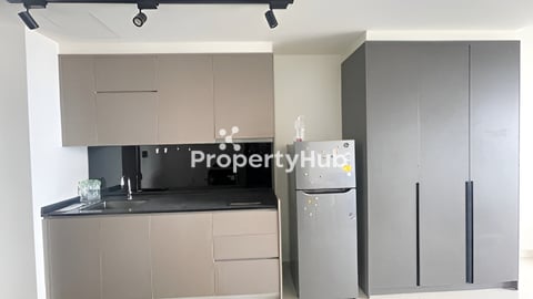 Free 🆓-$649/month Condo for Rent-River-View Studio on High Floor | Move-in Ready ✨