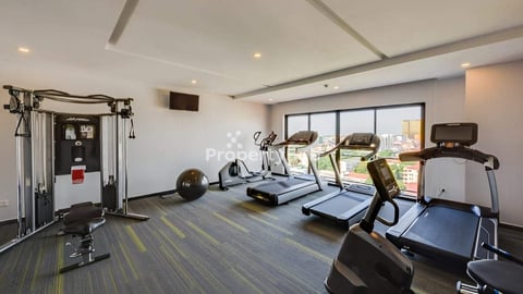 4 bed ,  240 sqm.  $3500 At Boeung Keng Kang Market