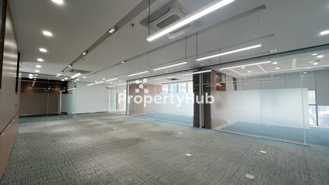 ការិយាល័យជួលមានដេគ័រស្រាប់ នៅបឹងកេងកងOffice space for rent  at Bkk (OF-171)