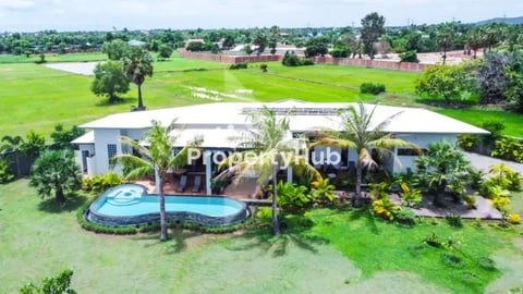 7BR Luxury Villa with Pool for Sale in Sam Bour area