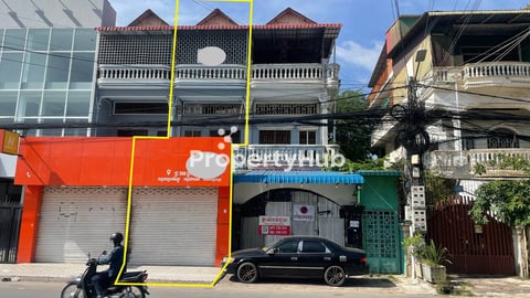Attractive Shophouse for Sale on Street 488
