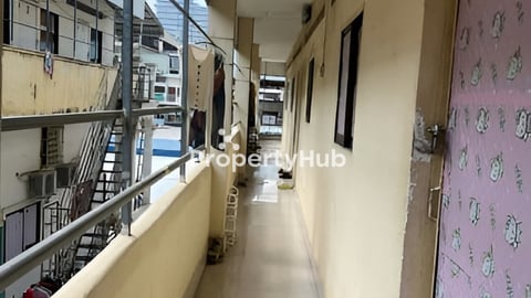 ផ្ទះលក់ មានបន្ទប់ជួលស្រាប់