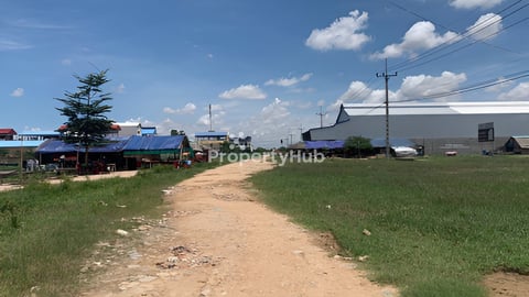 ដីលក់មុខព្រលានផ្សារព្រៃទា​ ចោមចៅ៣​ ពោធិ៍​សែនជ័យ​ ភ្នំពេញ​