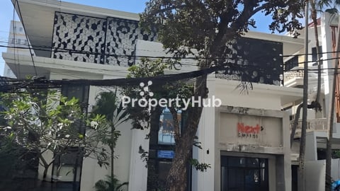 Resturant building for rent