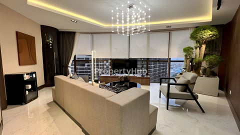 3 bedrooms condo Orkide 2004