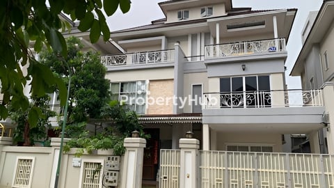 វីឡាទោល​ ជួល​ ឬ​ លក់