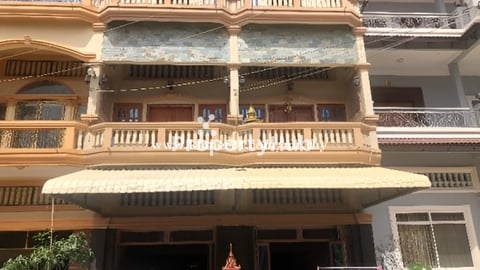 លក់មួយល្វែងកណ្តាលក្រុងភ្នំេញ លក់មហាសែនថោក